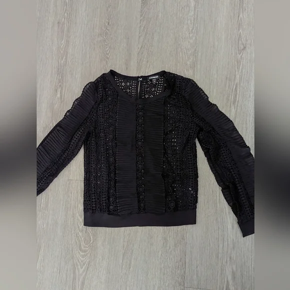 Women's Express Black Crochet Pleated Ruffle Blouse Long Sleeve Size Small EUC! - Picture 6 of 7